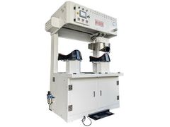 Armadura de la camisa libre de arrugas agujero de la máquina de prensa de costura 2 posición de trabajo de turno superior